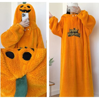 Cozy Jack-o'-Lantern Coral Fleece Blanket Citrouille Nightshirt For Halloween