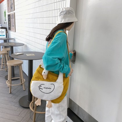 Japanese Ins Goose Personality Large Capacity Plush Student Cross-Body Bag
